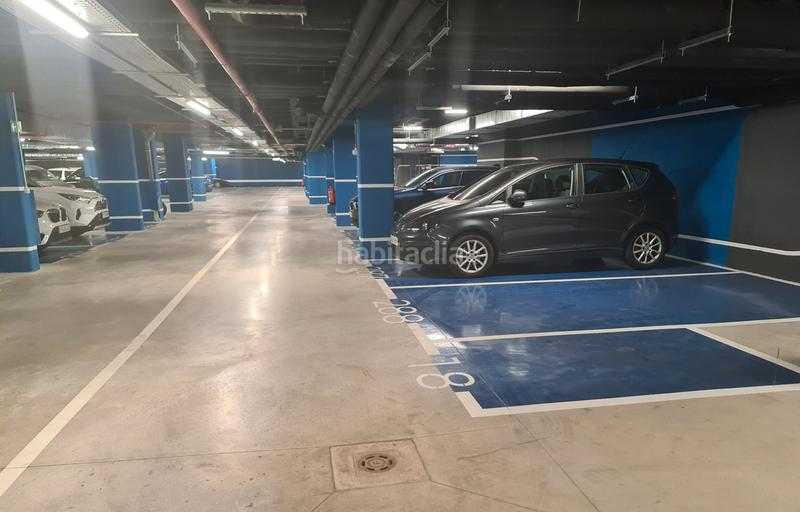 Foto b40881ab-19cb-4349-a9aa-38d91c827736. Rent motorcycle parking in Imperial Madrid