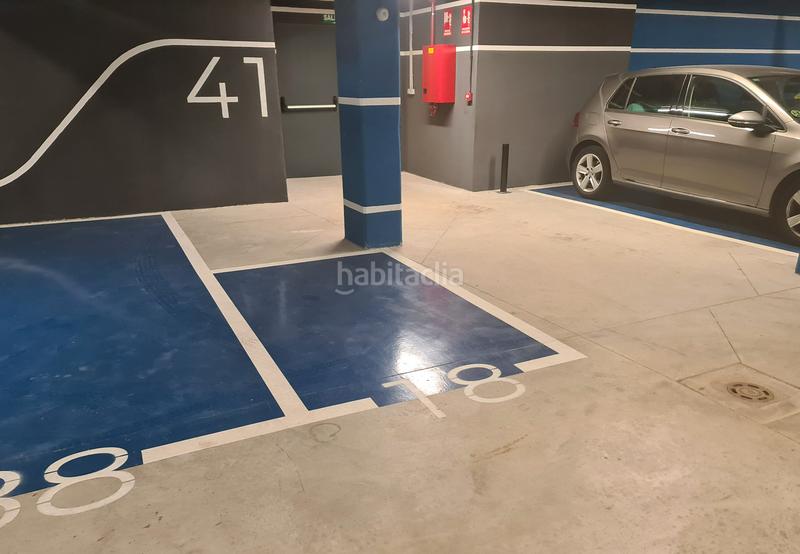 Foto f15be4c7-a70d-49b4-8657-7e1da53dab37. Rent motorcycle parking in Imperial Madrid