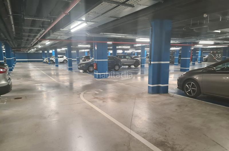 Foto 206a6ec1-bdce-41f3-bc89-5fad3906e33a. Miete motorradparkplatz in Imperial Madrid