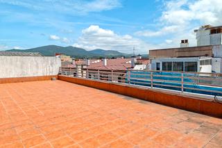 tic  Ra arzobispo gelmrez. vendemos fantstico tico con gran terraza en la mejor zona de