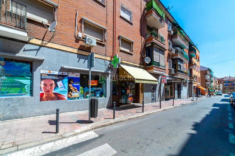 Foto 11db6068-8bc5-4bf9-8b1a-bc86ae225ea6. Edificio in Almendrales Madrid