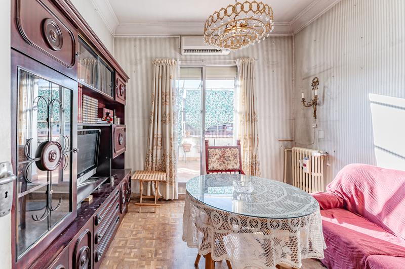 Foto 9fe2eb6b-d9ad-4a75-899b-0f83390bf000. Dachwohnung mit heizung in Goya Madrid