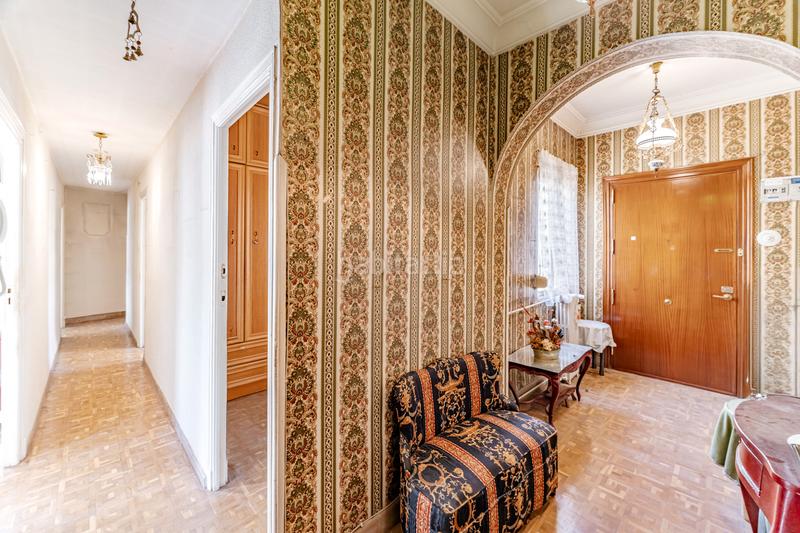 Foto d6a984b7-0081-42c3-85a2-728395cb8407. Dachwohnung mit heizung in Goya Madrid