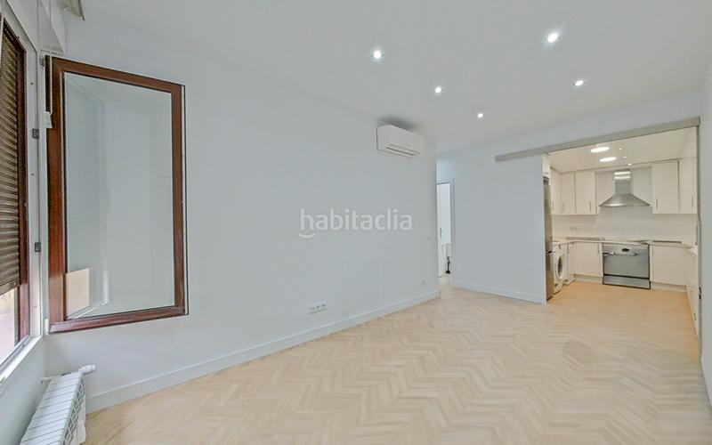 Foto 45cb2cd1-edab-428e-a834-16a0885e9bb0. Alquiler piso alquilamos luminoso apartamento con estupenda reforma en Madrid