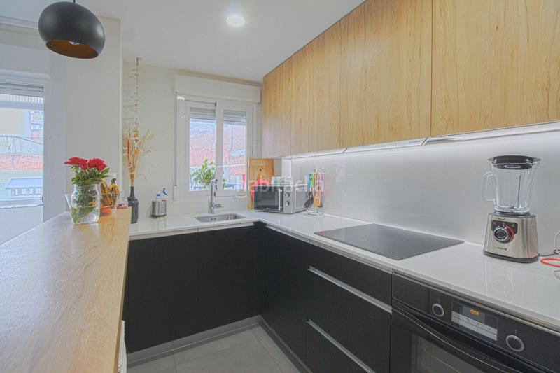 Foto 59abcf95-0b28-4263-b563-c2e60d5018e8. Location appartement avec chauffage parking dans Valdeacederas Madrid