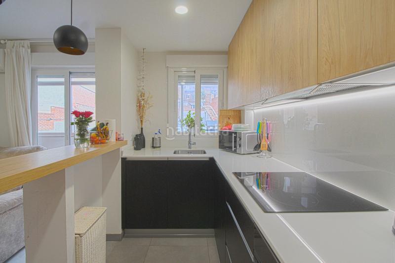 Foto 23bd6ccf-e4ce-4421-8f48-c29c73ea23c5. Rent flat with heating parking in Valdeacederas Madrid