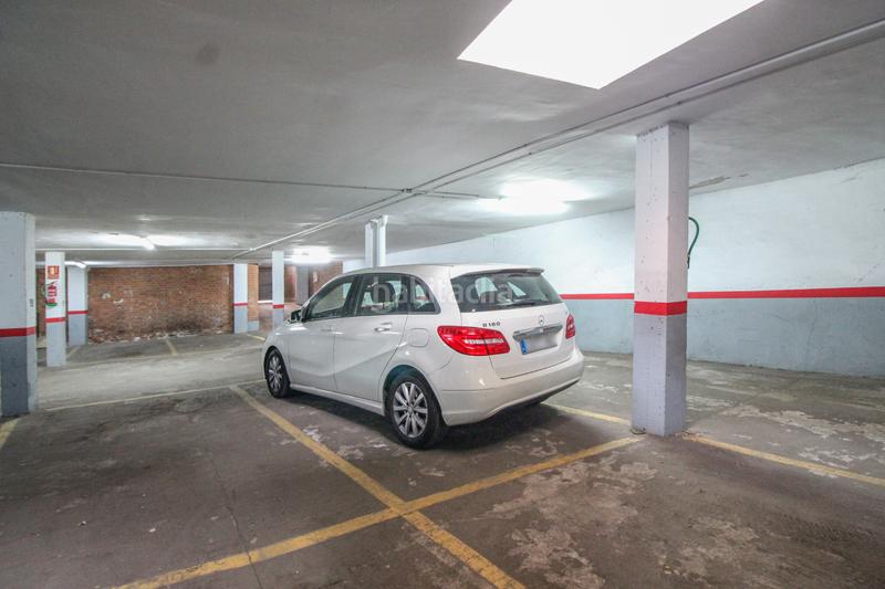 Foto 2fb94482-0829-4bbd-9315-59fa4d9c6b95. Rent flat with heating parking in Valdeacederas Madrid