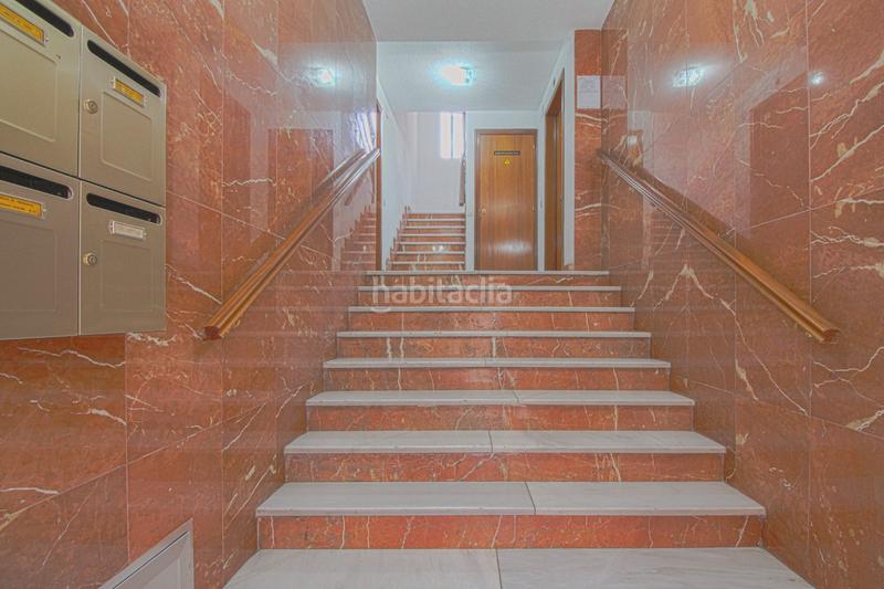 Foto 66b448f3-ac9a-437c-9df0-8927d99aee4d. Rent flat with heating parking in Valdeacederas Madrid