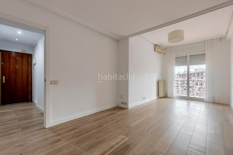 Foto 1a08dc9c-de49-4637-b3cd-d458f0ab7b8d. Rent flat with heating in Imperial Madrid