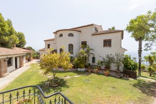 Chalet  Urbanización costa aguilera alta. Casa / chalet independiente en venta en urbanización costa aguil