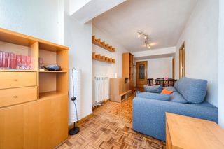 Etagenwohnung  Calle esteban de arteaga. Magn�fico piso situado en la calle esteban de arteaga junto a la