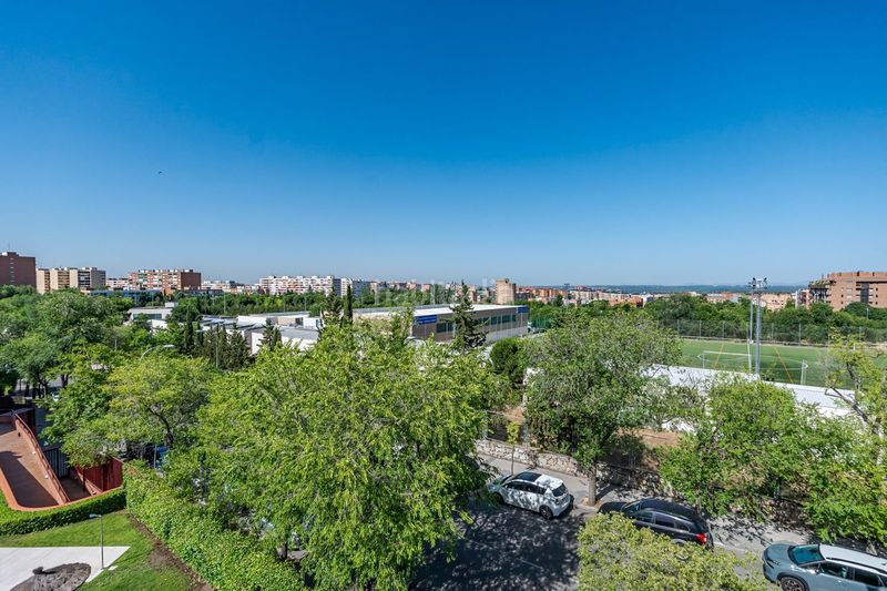Foto a34bb032-b062-4436-b13c-87c7b795e9ac. Chalet in calle de la masó 97 in Mirasierra Madrid