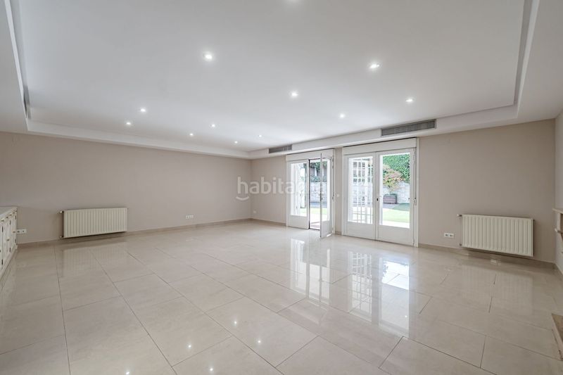 Foto ac6b51b1-0ad9-4d22-8a64-c8f1d41e7eae. Chalet in calle de la masó 97 in Mirasierra Madrid