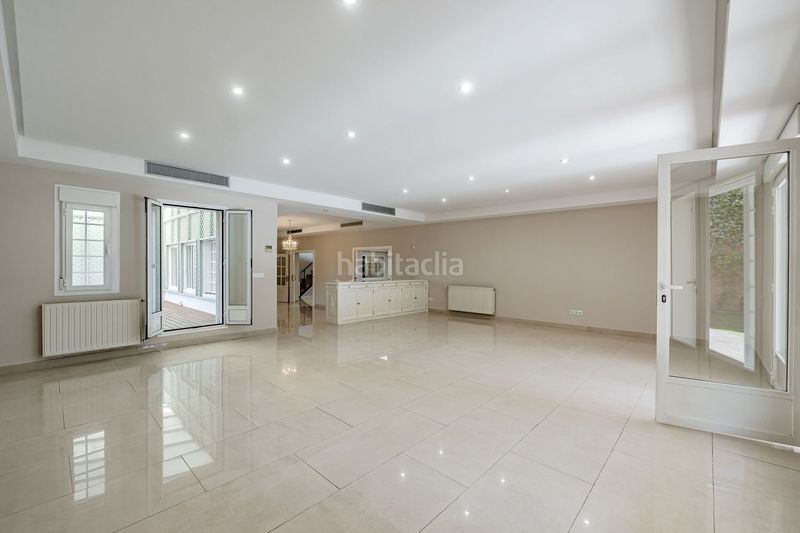 Foto dd8d1eb6-0d9e-444e-8d78-b5d0b972734f. Chalet in calle de la masó 97 in Mirasierra Madrid