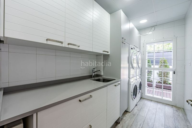 Foto f738ec62-d083-402f-9f95-434d0238c68e. Chalet in calle de la masó 97 in Mirasierra Madrid