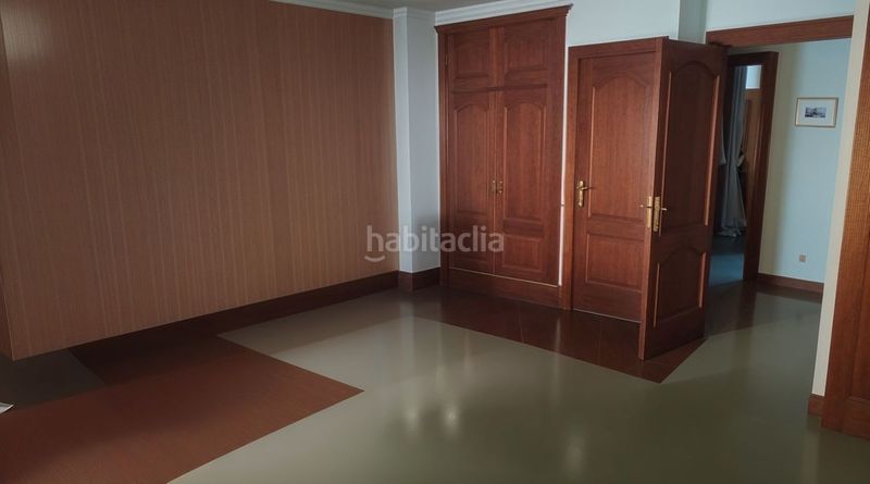 Foto e39f298b-b280-410d-b459-a6960011d1e4. Pis amb aparcament piscina a Centro - Areal Vigo