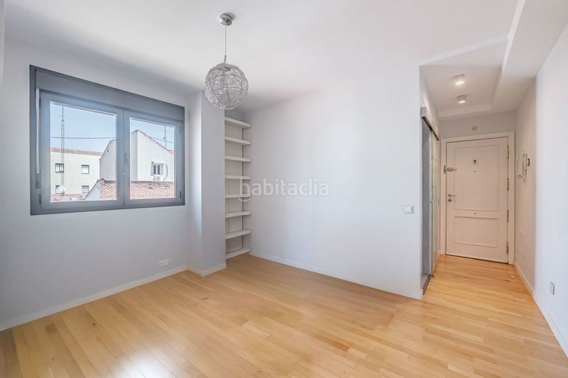 Foto f60e1ea8-d925-44c3-a0bd-4efd8c896a8d. Pis a Comillas Madrid