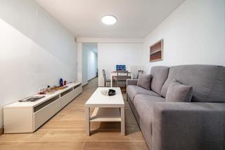 Alquiler Apartamento en Embajadores-Lavapis. Deapi alquila apartamento de un dormitorio en antn martn.la vi