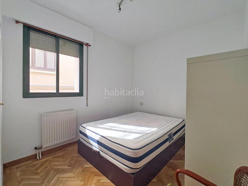 Foto a185f41e-d1ac-4c07-8dcf-2e09777b8f4d. Alquiler apartamento deapi alquila estupendo piso exterior en el centro.la vivienda dispone de un dormitorio independiente, un baño completo con bañera en Madrid