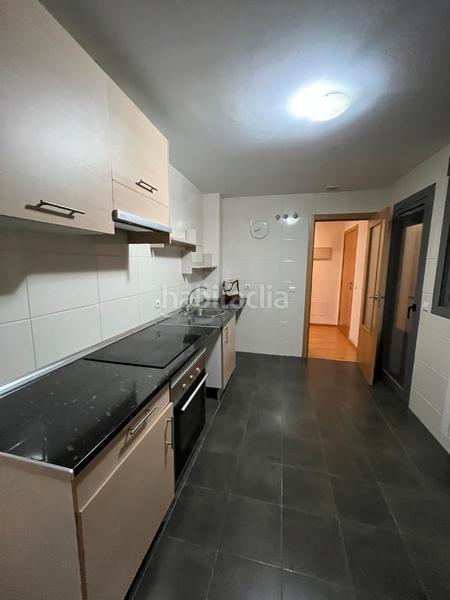 Foto f3b78fa2-19aa-49a5-83ed-c5a61c23d0af. Pis a avenida de londres 12 a Centro Arganda del Rey