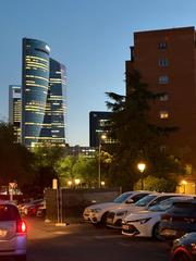 Pis  Avenida del llano castellano. Se vende piso 4 dormitorios