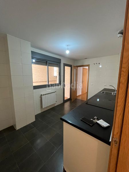 Foto bae6d2e8-c82d-459b-b75d-6a1a02d4b4d2. Flat in avenida de londres 9 in Centro Arganda del Rey