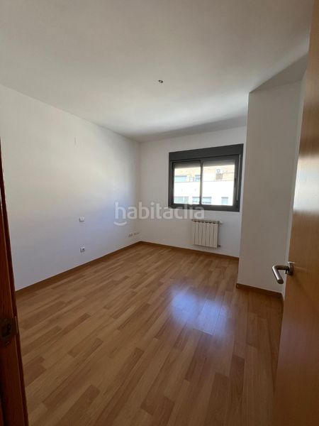 Foto f5bf67c7-0454-4453-af68-bbd9f16d2f0c. Flat in avenida de londres 9 in Centro Arganda del Rey