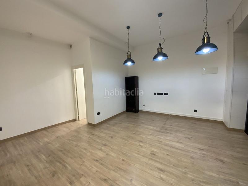 Foto 2147cedb-3ce8-438d-9e8d-ab9986149834. Alquiler local comercial local impeble ideal despacho en Masnou (El)
