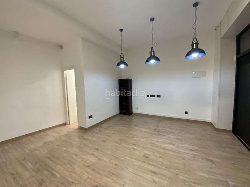 Foto 7248e320-bafa-46f9-a05a-1abb3b65d723. Alquiler local comercial local impeble ideal despacho en Masnou (El)