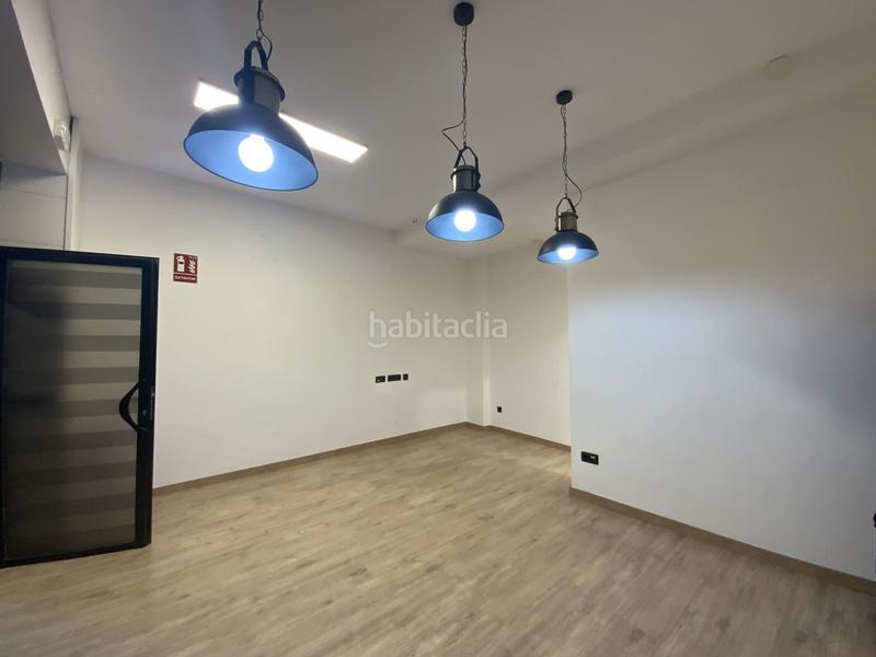 Foto e6123c35-2e2d-4098-a382-d07f87f764f3. Lloguer local comercial a Centre Masnou (El)