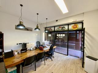 Business premise in Centre