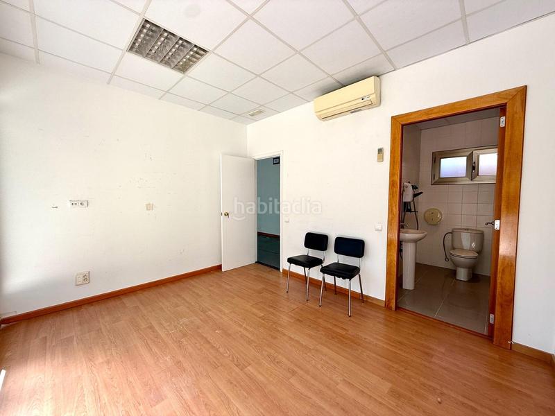 Foto 4cd31878-abbc-4346-92b3-66d2255efb21. Alquiler local comercial tu próximo negocio, a pasos del mar local versátil en pleno Ocata en Masnou (El)