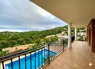 Affitto Chalet in Alella. Una torre con alma mediterránea luz, vistas y privacidad en can