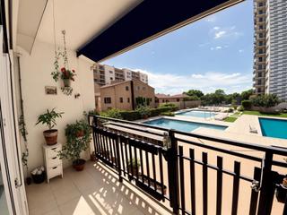Pis  Carrer pau casals. Tu nuevo hogar familiar con terraza, piscinas y luz en el corazó