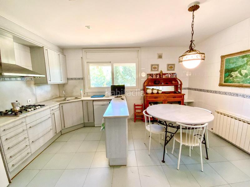 Foto 78924684-f430-4392-8445-fb8330bb24c9. Chalet mit heizung parking in Teià