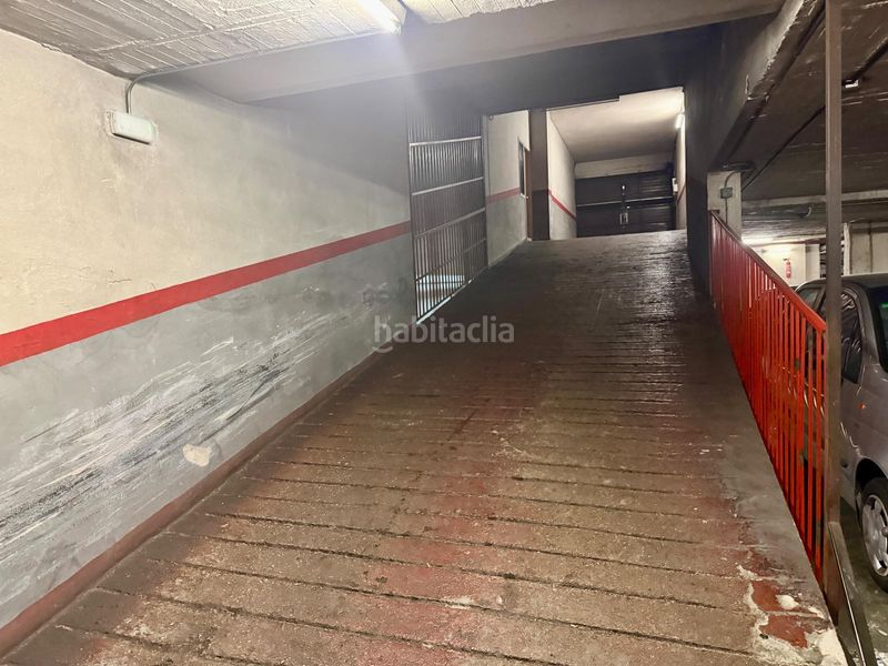 Foto a49f57e2-4684-4311-afca-0953241b5733. Aparcament cotxe a Sants Barcelona