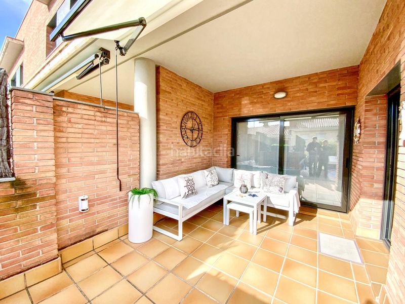 Foto 4777f252-1893-4e80-bc99-bed33eef5235. Casa adossada amb calefacció aparcament piscina a Masnou (El)