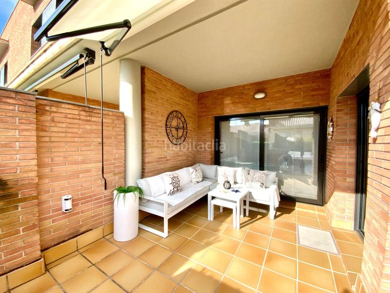 Foto 8393ca21-e7e9-4d36-a8c8-65a8d544cc58. Casa adossada amb calefacció aparcament piscina a Masnou (El)