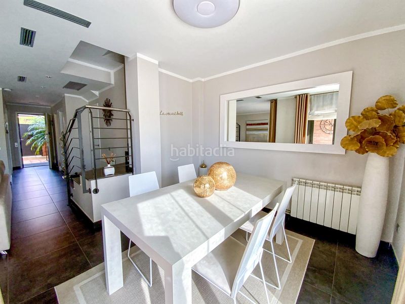 Foto a87ea460-9d75-4fd7-aebd-cd8396c76bcb. Casa adossada amb calefacció aparcament piscina a Masnou (El)