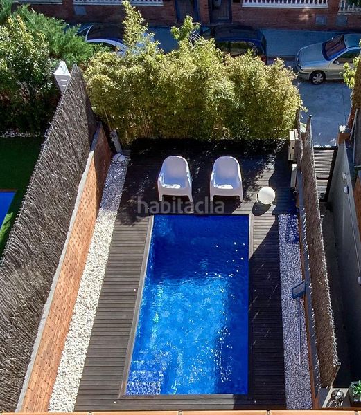 Foto b121a00f-bb16-4dbb-9012-138080bfd673. Casa adossada amb calefacció aparcament piscina a Masnou (El)