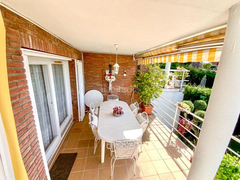 Foto 68a1bb5c-bfb7-4b52-a01b-cd87401a3bd2. Casa adossada amb aparcament piscina a Teià