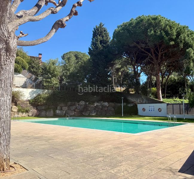 Foto 6d032110-8ab8-4ca0-bd2e-0c1419a731f7. Pis amb aparcament piscina a Alella