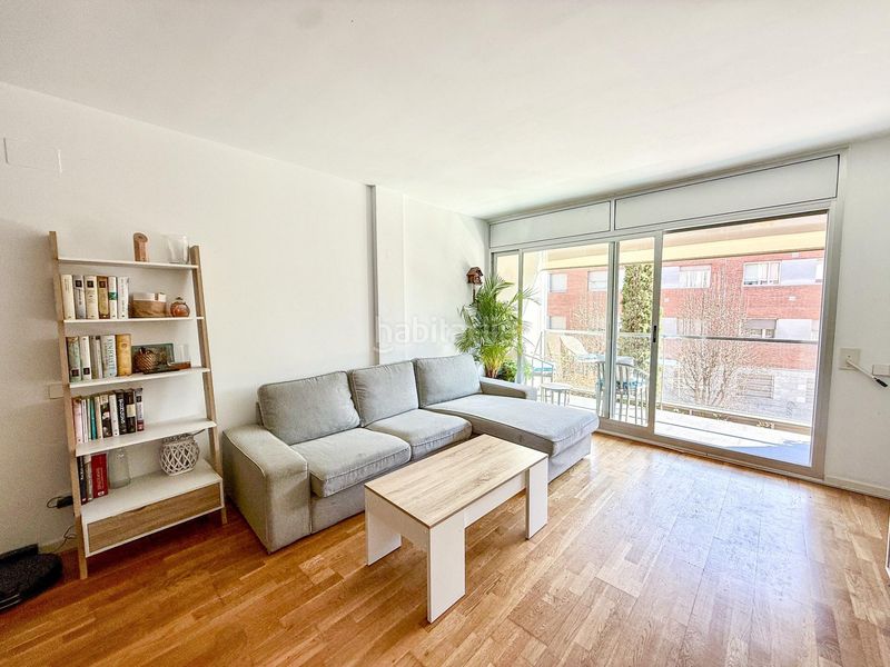 Foto a87d7ebf-ead5-4b7e-a6d5-b6cf69c3272f. Pis amb aparcament piscina a Alella