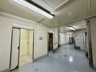 Business premise in 08204