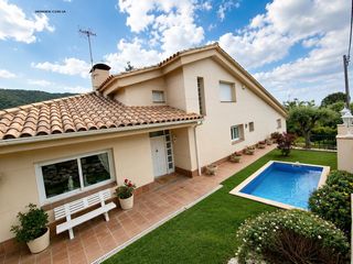Chalet  Molassa la. Casa con vistas al parque natural y al mar en la molassa, amplit