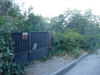 Terreno residencial  Calle trujillo. Parcela con casa y piscina para reformar