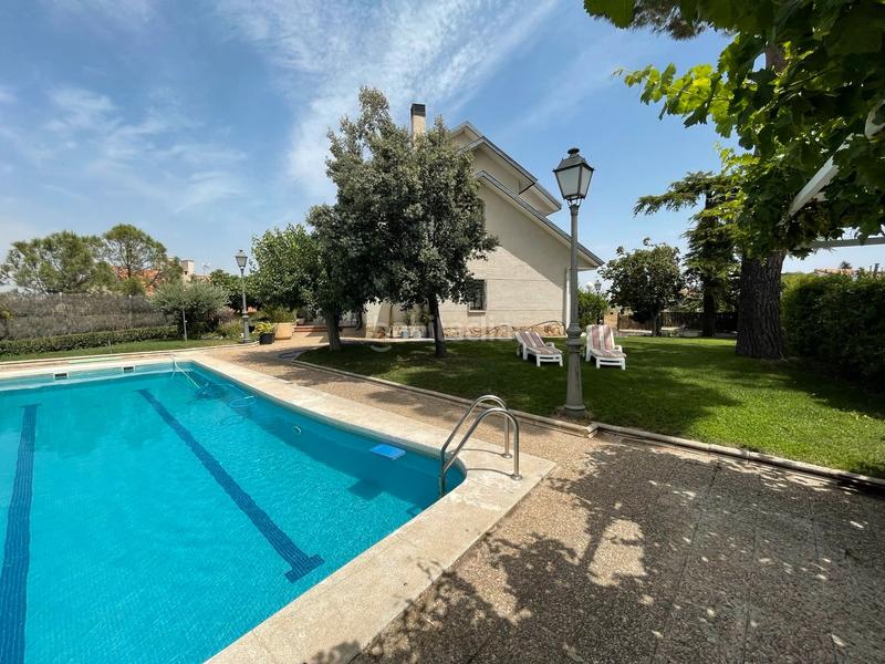 Xalet  Plaza de navarrete. Chalet independiente en el mirador de aranjuez