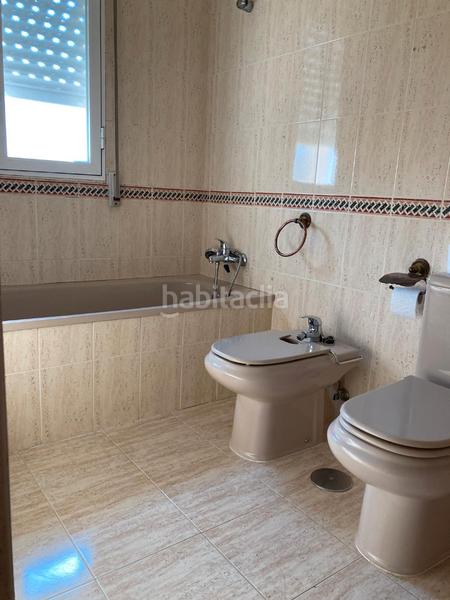 Foto 0b6876ec-da4c-40b0-a30a-a365ea8a09e4. Casa adossada amb aparcament a Ontígola