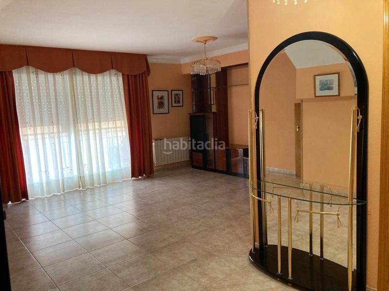 Foto 200758db-eccb-4a00-958f-f50ea1be94cd. Casa adossada amb aparcament a Ontígola