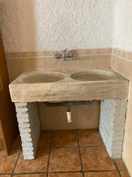 Foto 2a5c8b15-6d3c-4d3d-9f6f-9bf42d98047b. Casa adossada amb aparcament a Ontígola